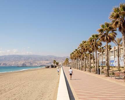 ¡Cómo en casa! Precioso apartamento en Almería Almeria Exterior foto